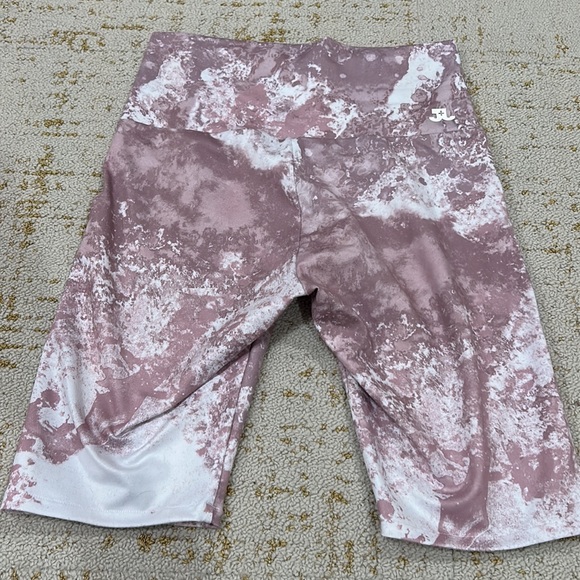 JO AND JAX BIKER SHORTS - Picture 2 of 4